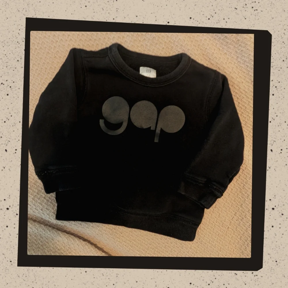 GAP Logo Kids Classic Crewneck Black Sweatshirt, Size 18 To 24 Mos